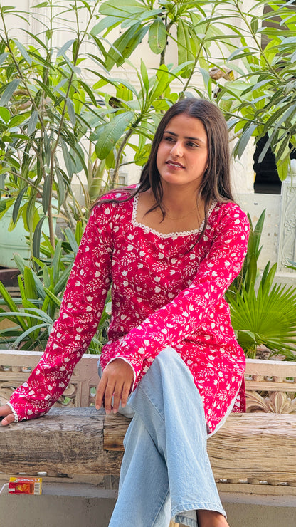 🌸Crimson Charm Lack-Up Kurti🌸