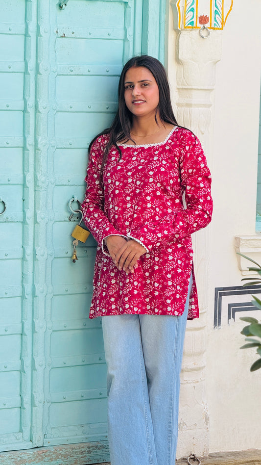 🌸Crimson Charm Lack-Up Kurti🌸