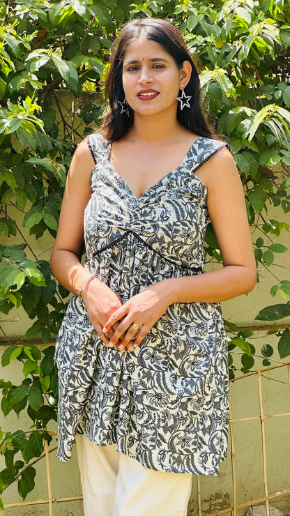 Printed Sleeveless Cotton Kurti Top - Gray & Black🖤